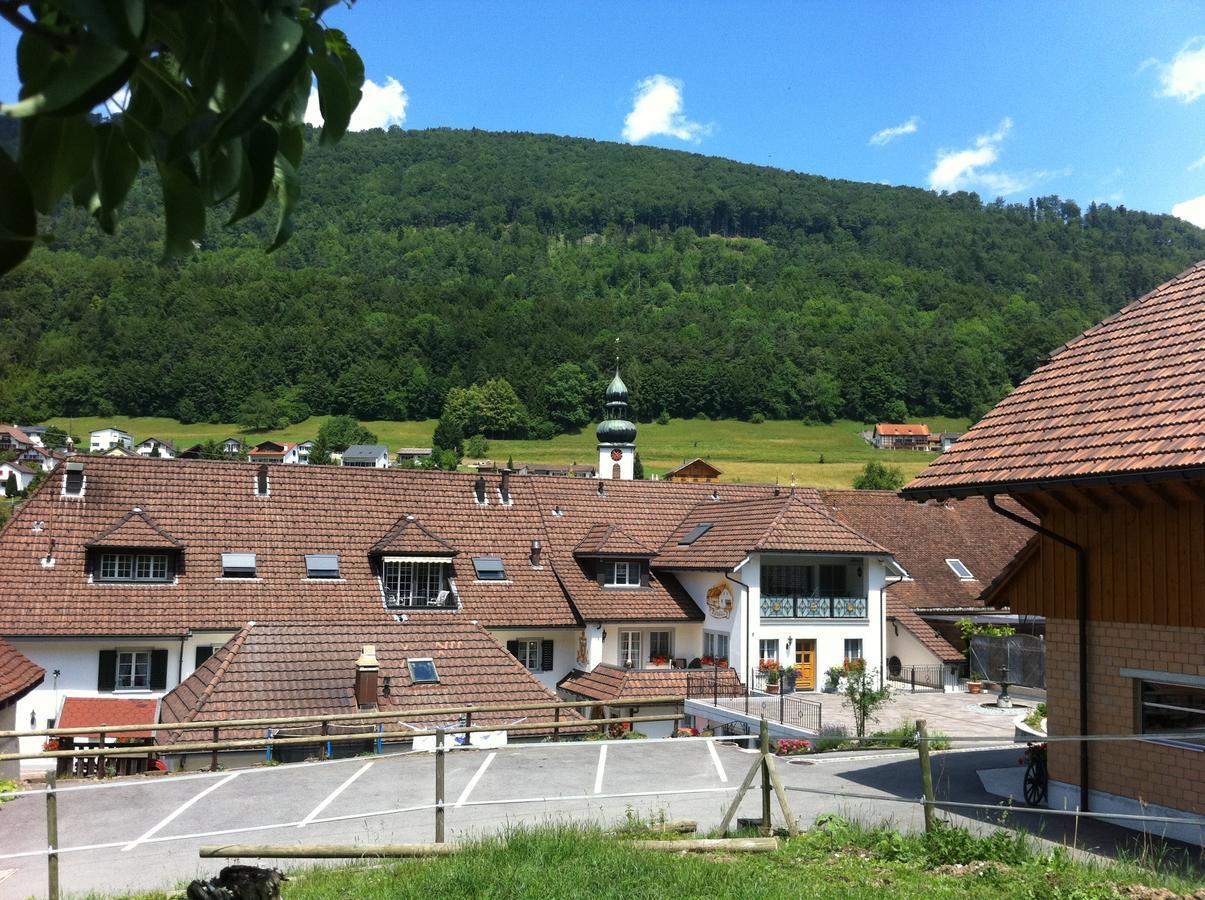 Hotel Kreuz Holderbank Zewnętrze zdjęcie